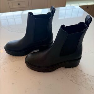 Steve Madden Black Ankle platform Boots